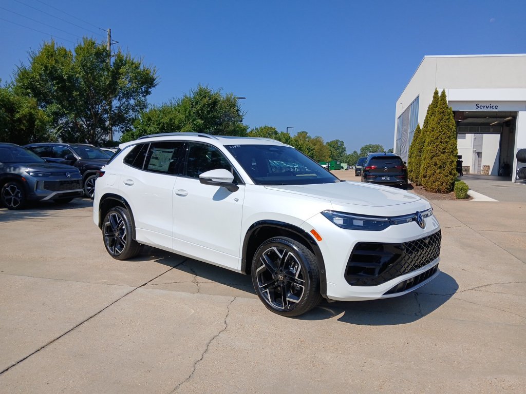 New 2026 Volkswagen Tiguan SEL R-Line AWD/4WD video 1
