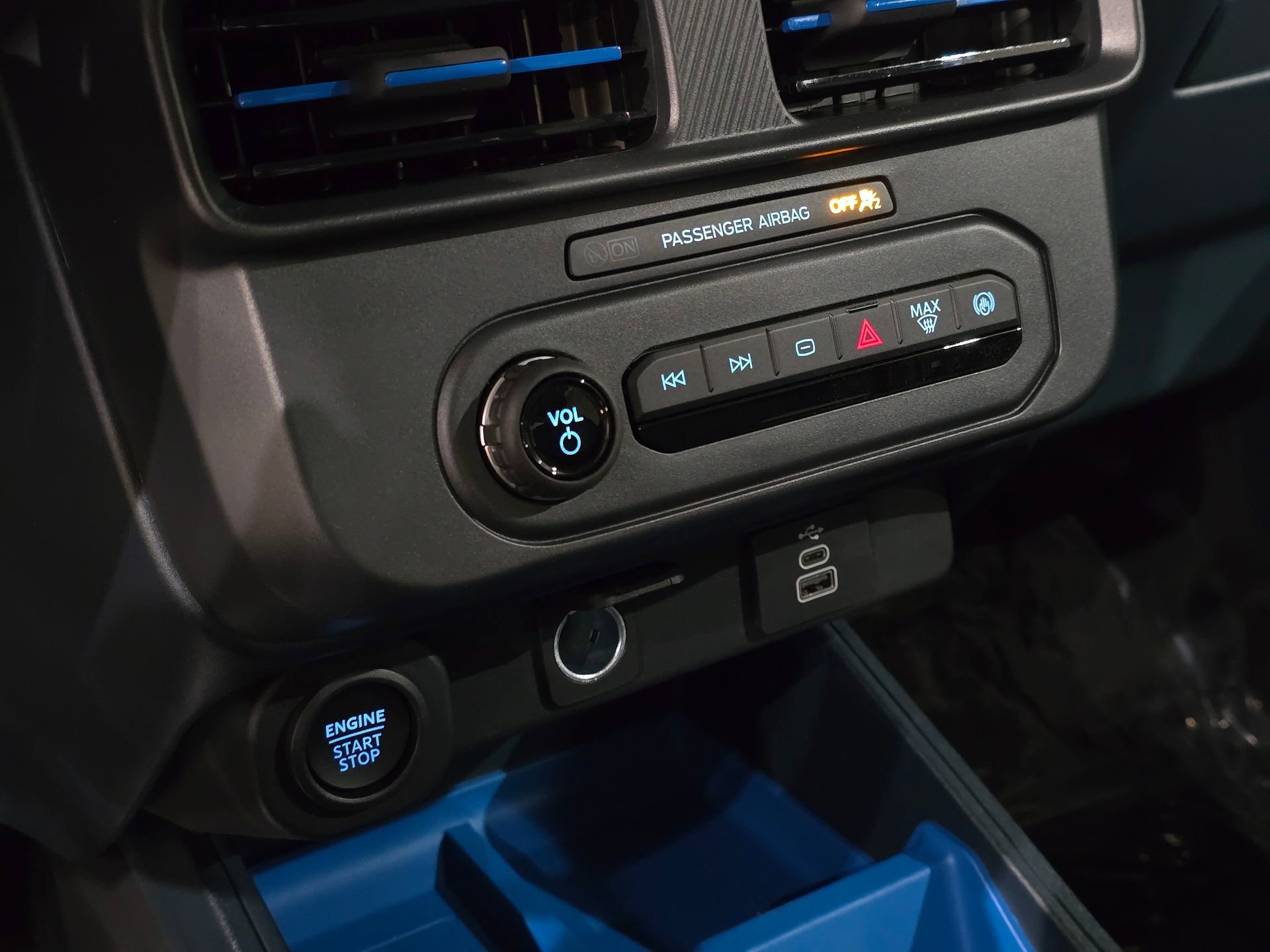 New 2025 Ford Maverick XLT image 23