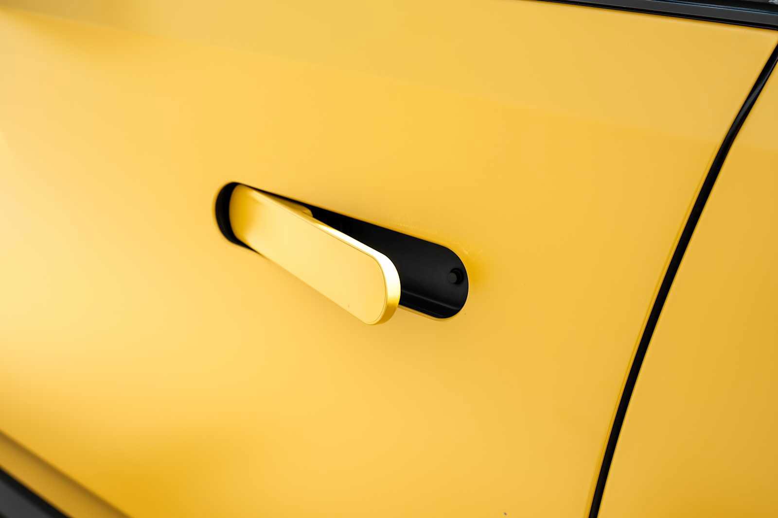 Used 2023 Rivian R1S Adventure image 41