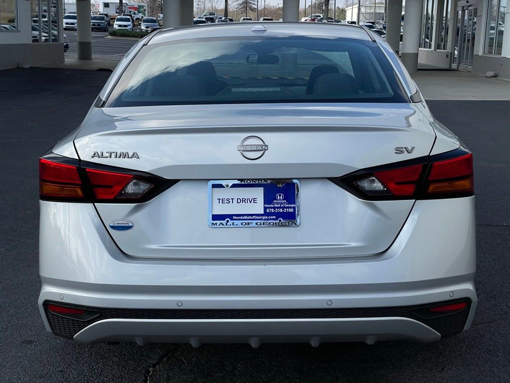 Used 2024 Nissan Altima 2.5 SV image 5