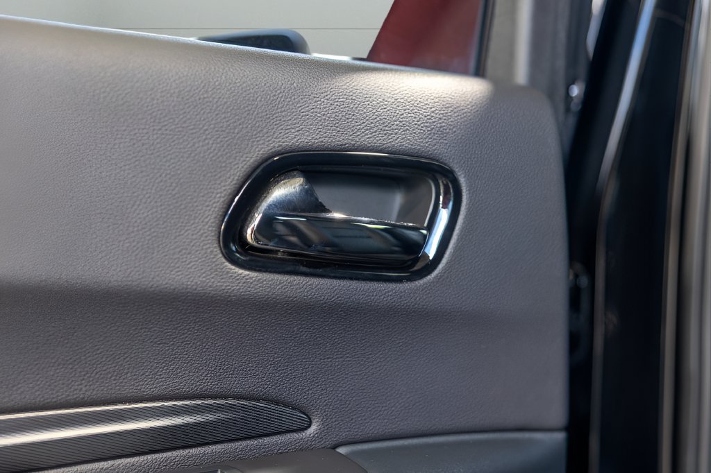 Used 2023 Dodge Durango GT AWD/4WD image 46