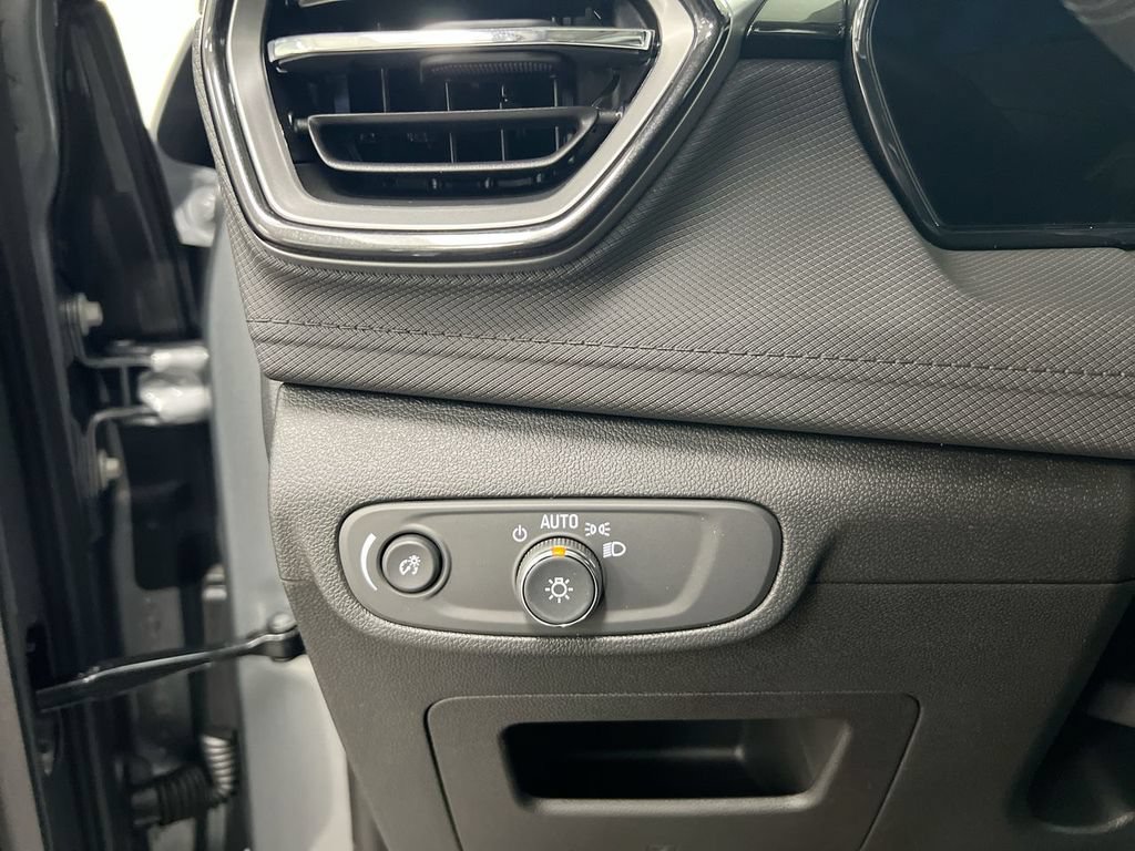 New 2026 Chevrolet TrailBlazer LS FWD image 18