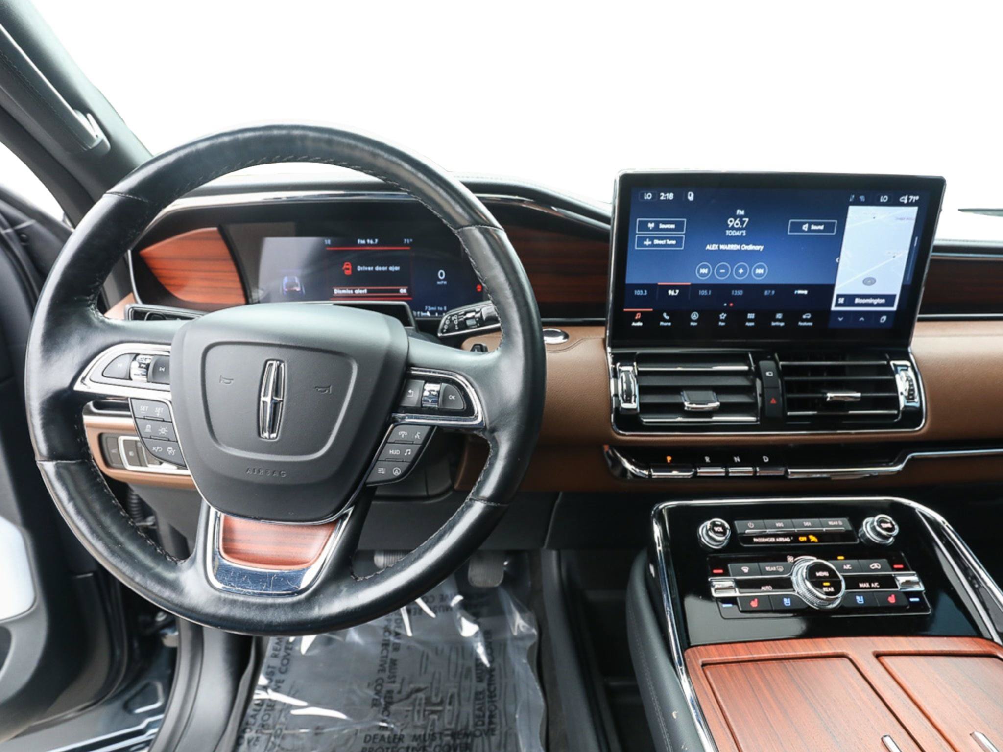 Certified 2024 Lincoln Navigator Reserve AWD/4WD image 13