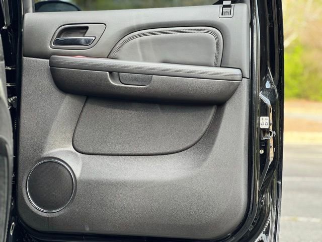 Used 2013 Cadillac Escalade EXT Premium image 17