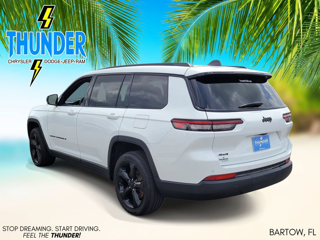 Used 2024 Jeep Grand Cherokee L Altitude AWD/4WD image 3