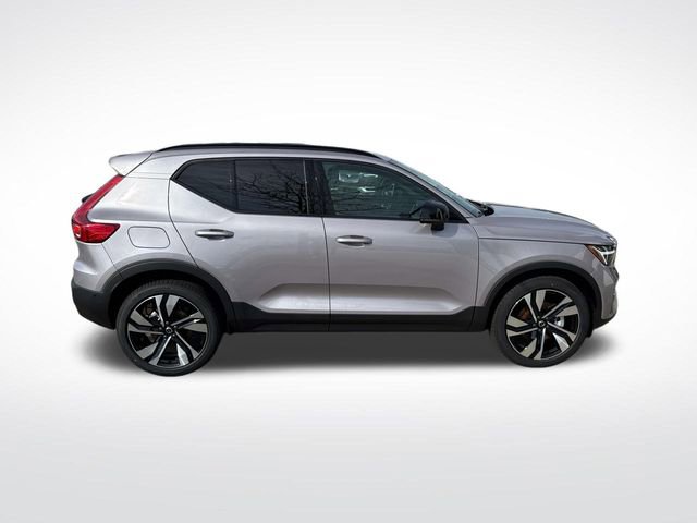 New 2026 Volvo XC40 B5 Ultra image 9