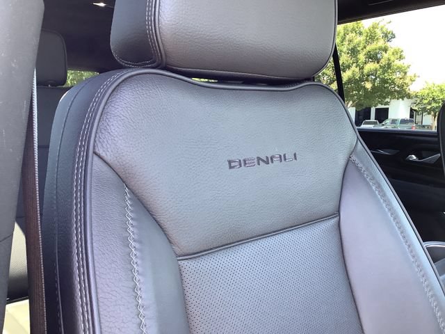 Used 2022 GMC Yukon XL Denali AWD/4WD image 44