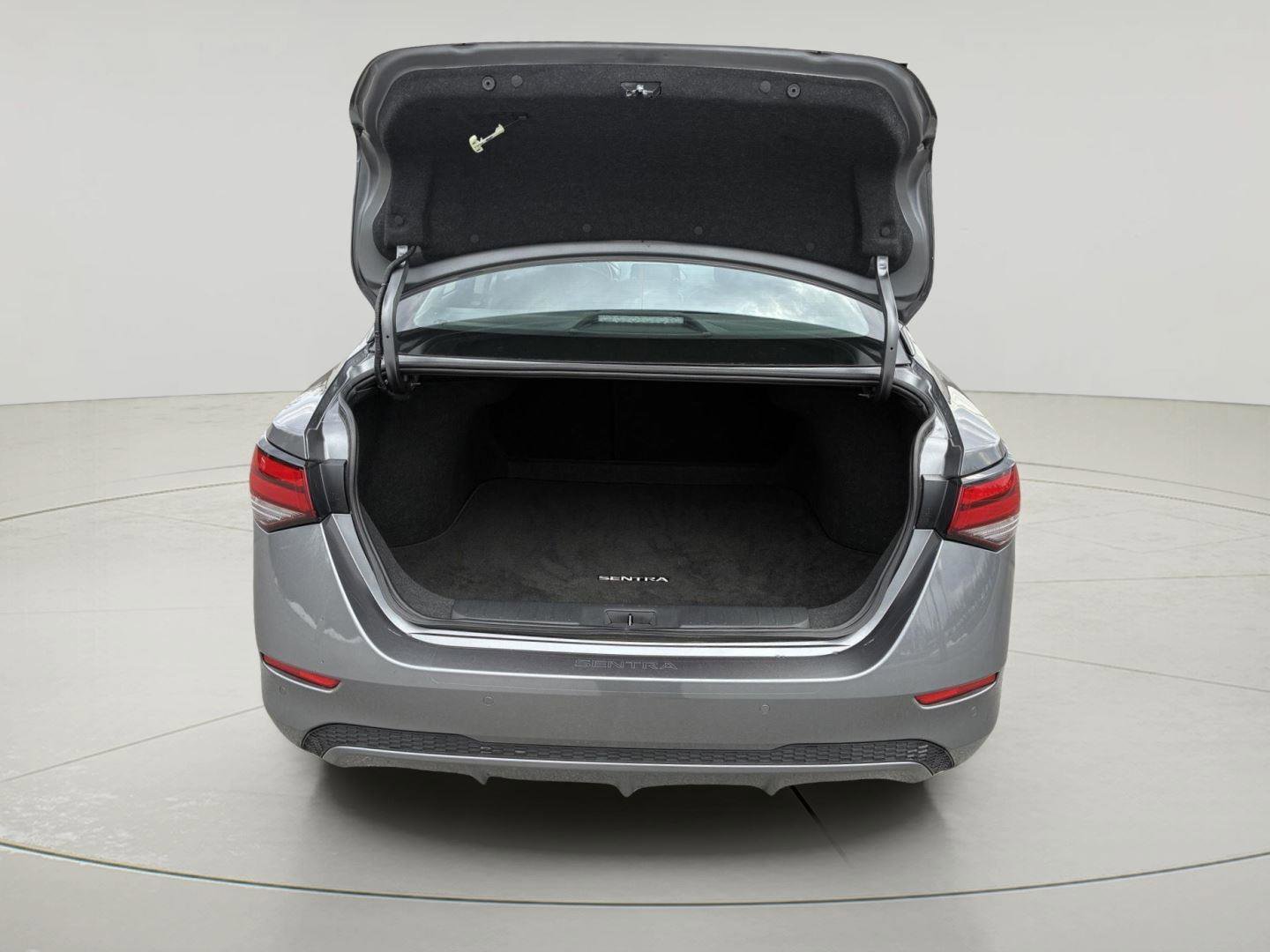 Used 2024 Nissan Sentra S FWD image 9
