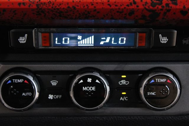 Used 2016 Toyota Tacoma TRD Off-Road w/ Premium & Technology Package AWD/4WD image 28