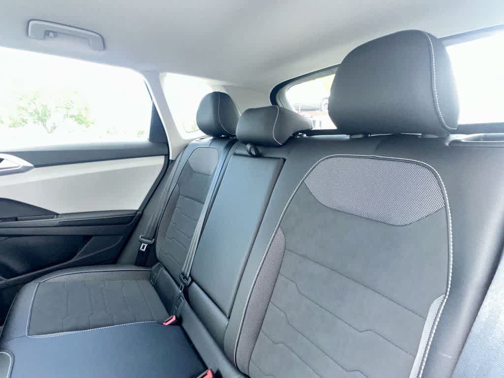 New 2026 Volkswagen Taos SE FWD image 22