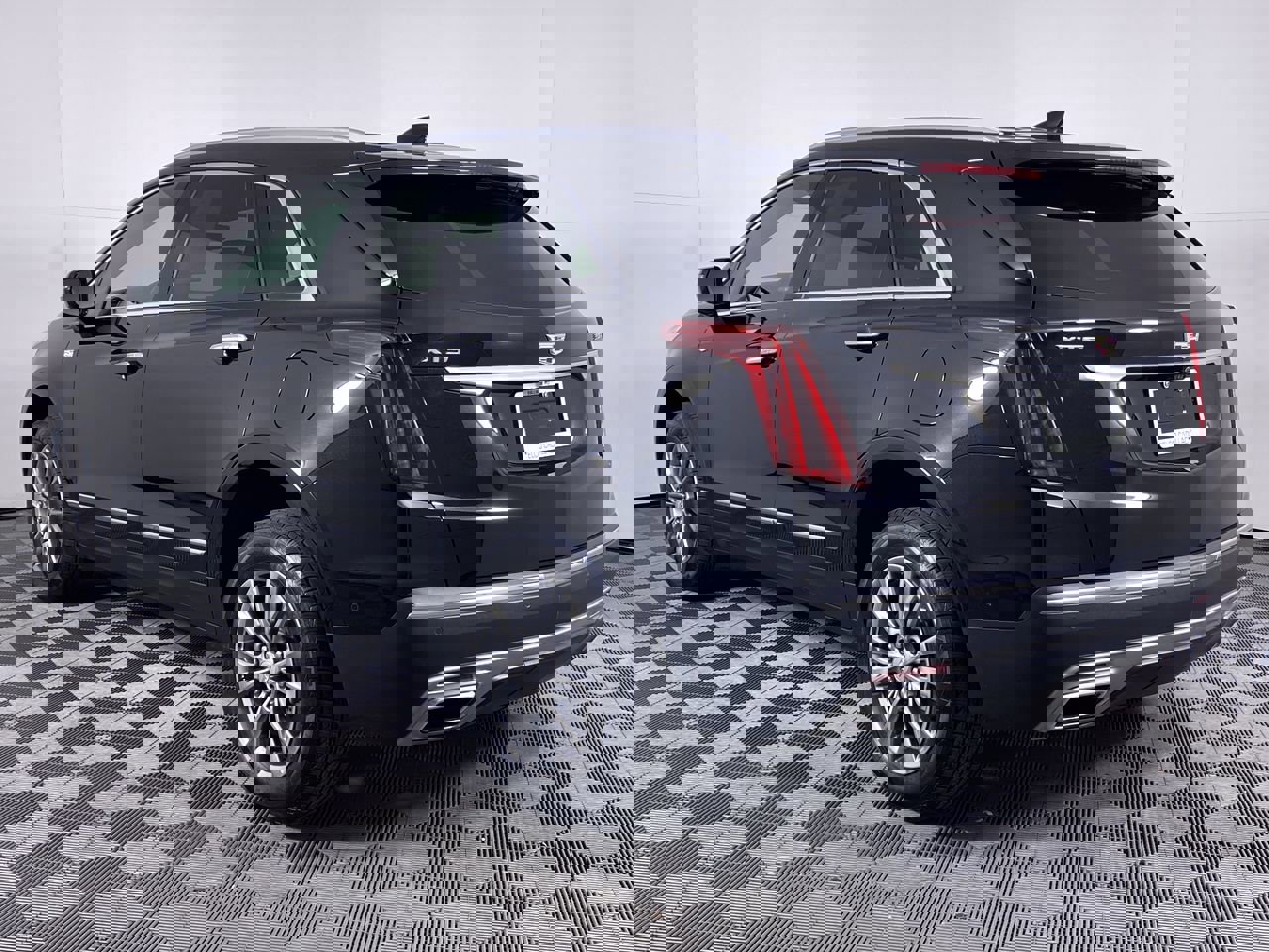 Certified 2023 Cadillac XT5 Premium Luxury w/ Technology Package FWD image 37