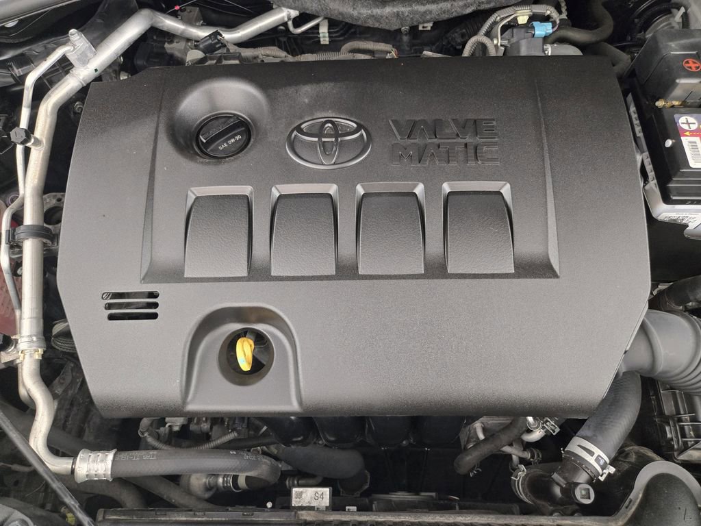 Used 2019 Toyota C-HR LE FWD image 34