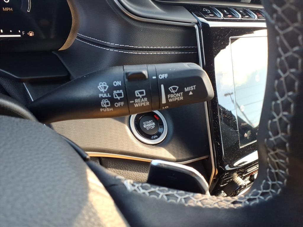 Used 2023 Jeep Grand Cherokee Laredo image 22