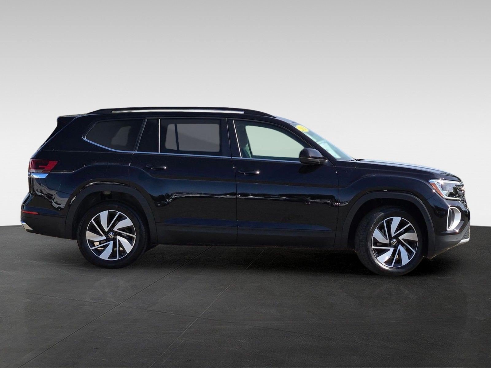 New 2026 Volkswagen Atlas SE AWD/4WD image 4