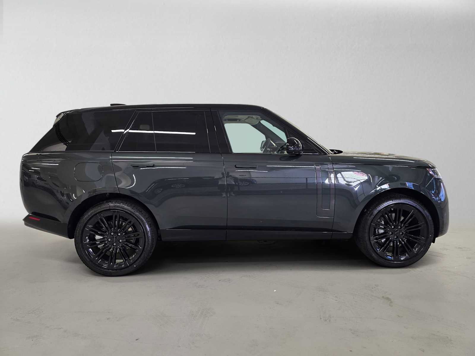 New 2026 Land Rover Range Rover SE AWD/4WD image 6