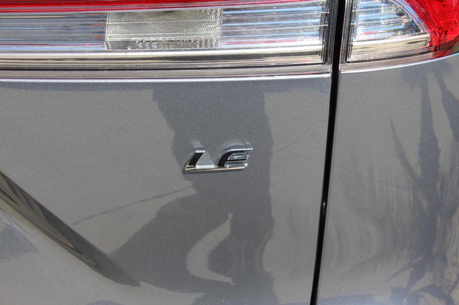 Used 2025 Toyota Corolla Cross LE image 11