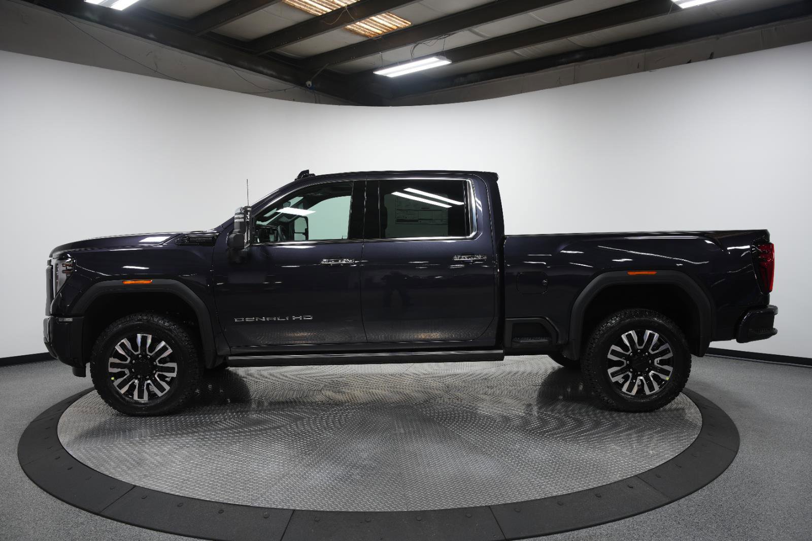 New 2026 GMC Sierra 2500 Denali Ultimate image 6