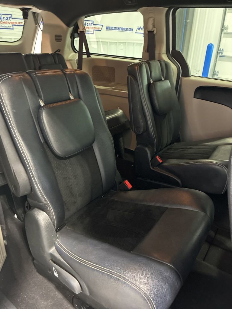 Used 2017 Dodge Grand Caravan SXT image 33