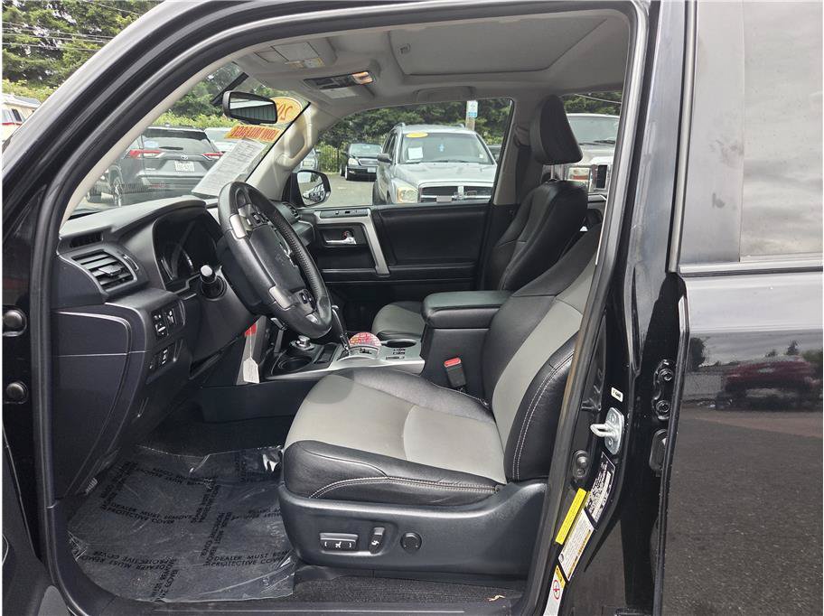 Used 2017 Toyota 4Runner SR5 Premium AWD/4WD image 14