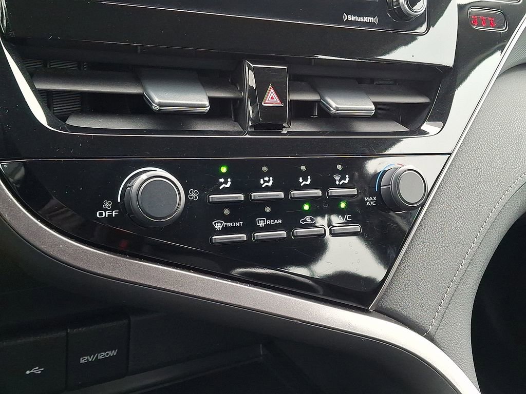 Used 2021 Toyota Camry LE image 17