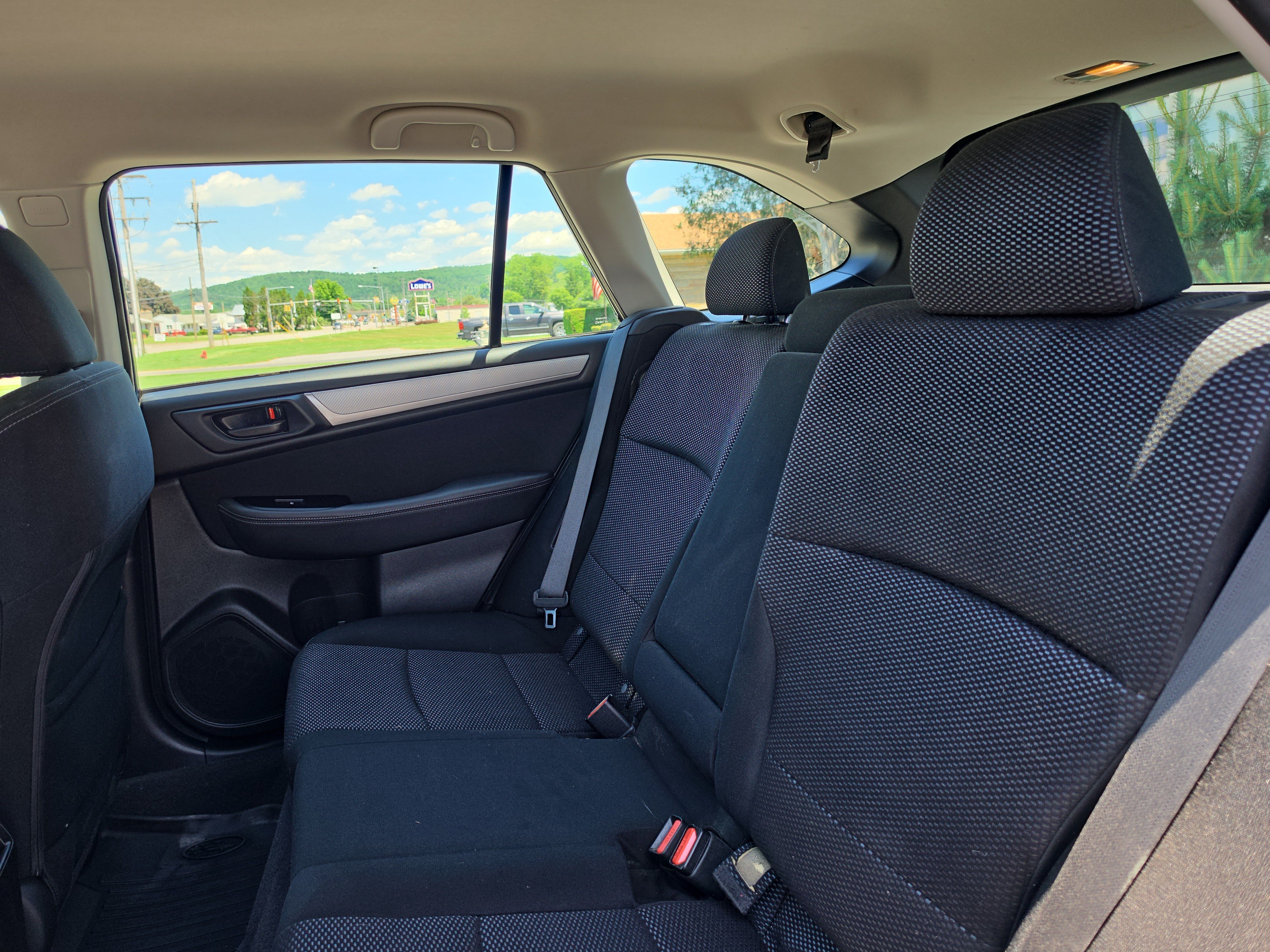 Used 2019 Subaru Outback 2.5i AWD/4WD image 14