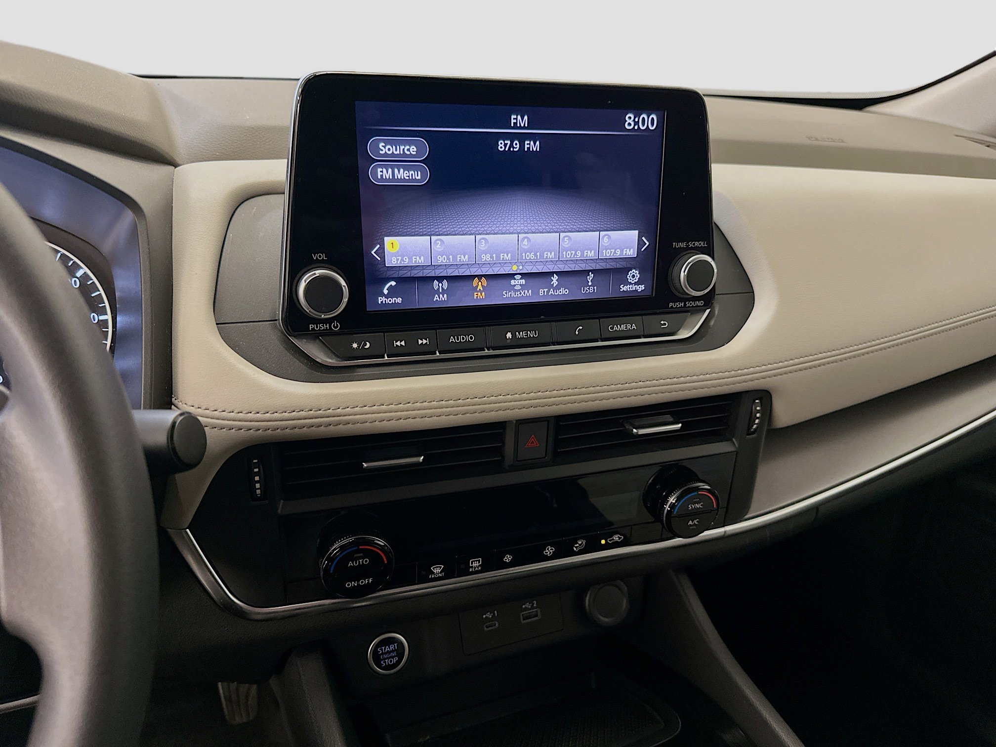 Used 2023 Nissan Rogue SV image 25