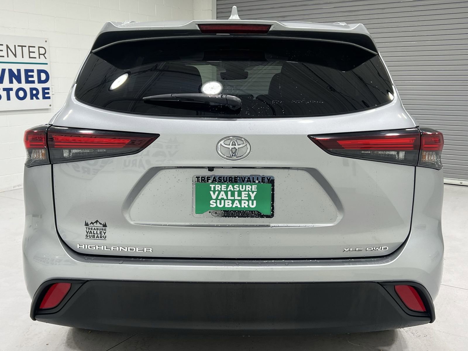 Used 2024 Toyota Highlander XLE image 7