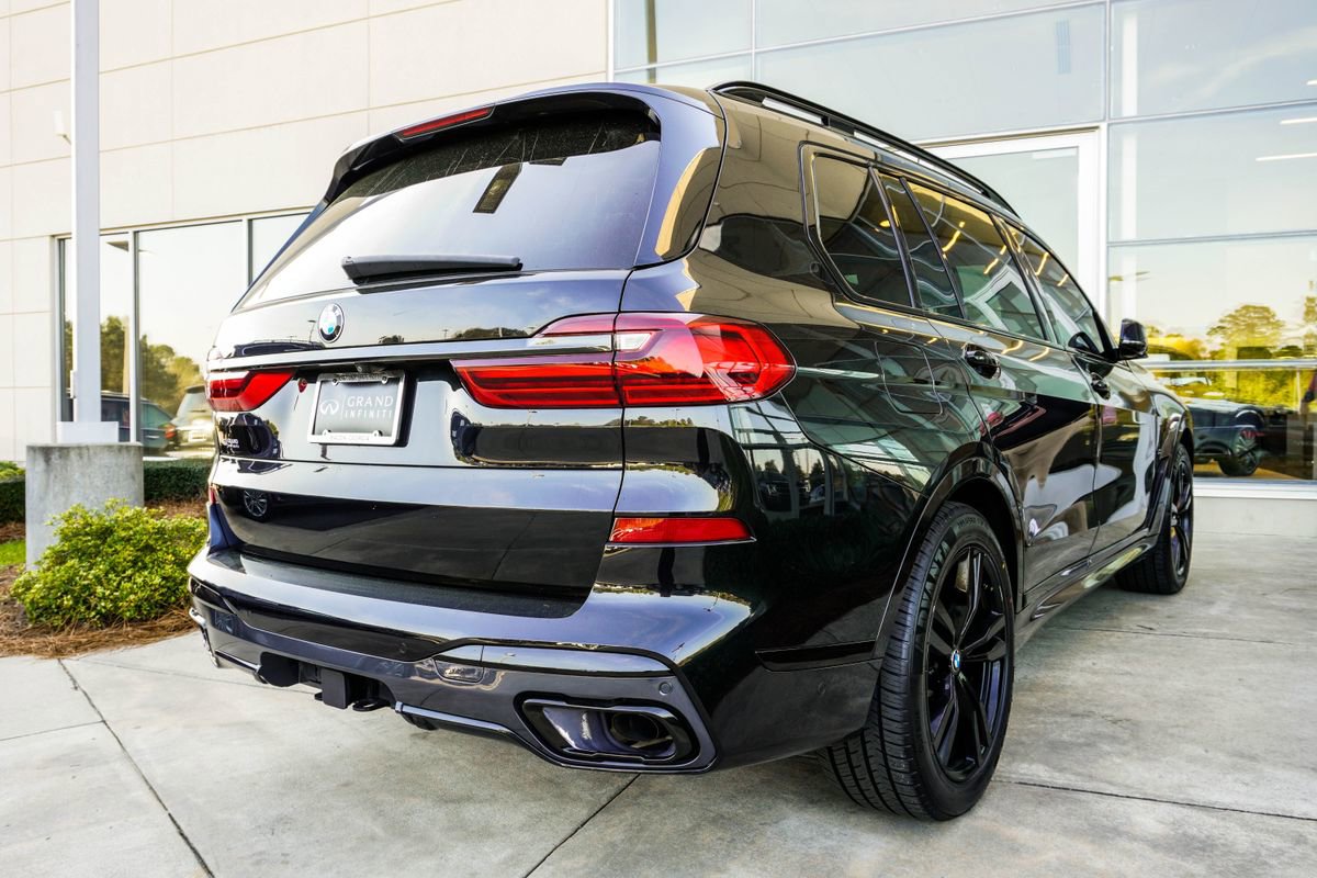 Used 2022 BMW X7 xDrive40i w/ M Sport Package image 12