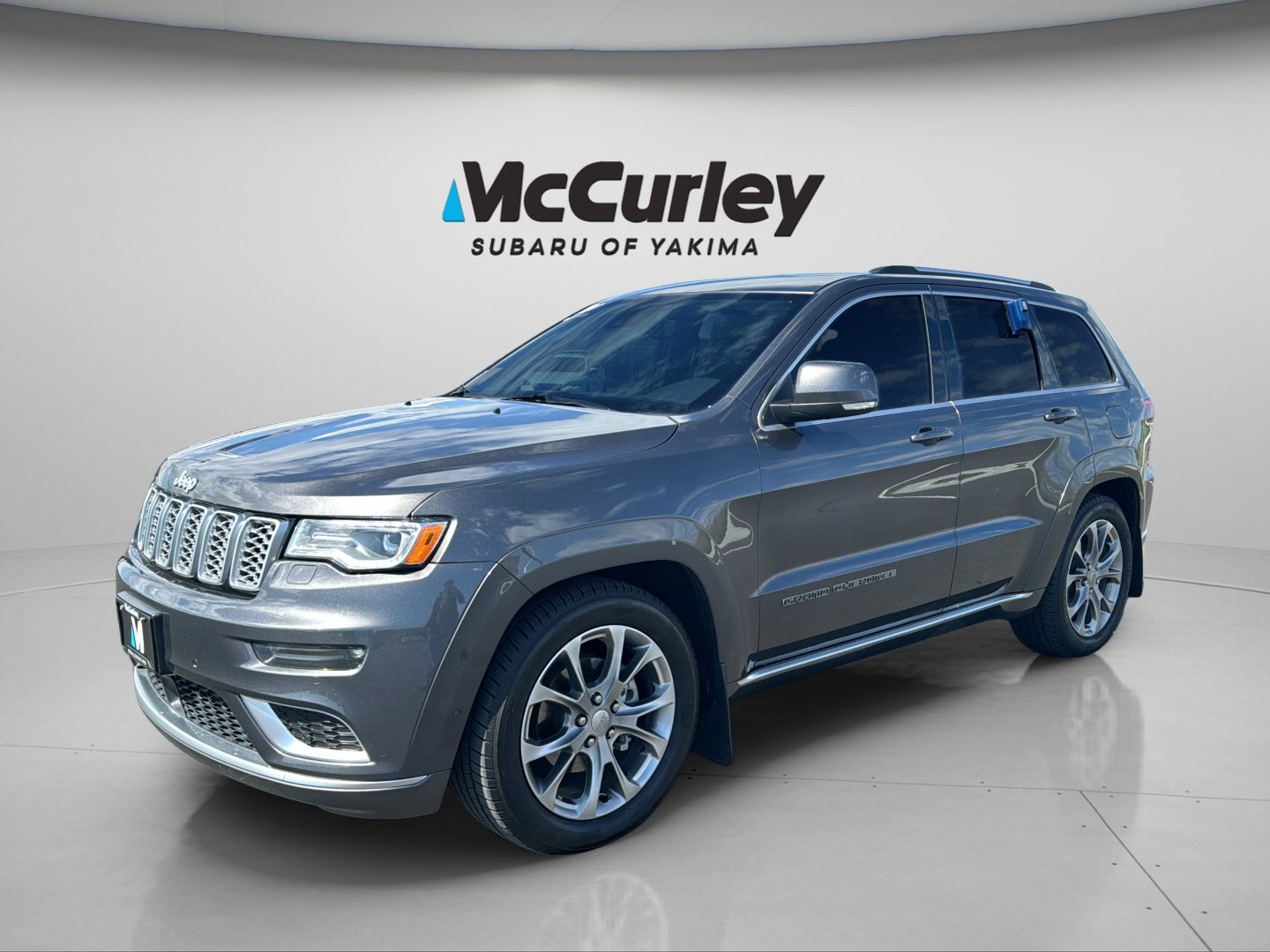 Used 2020 Jeep Grand Cherokee Summit w/ Platinum Series Group AWD/4WD image 2