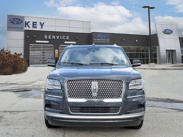 Used 2022 Lincoln Navigator Reserve image 3