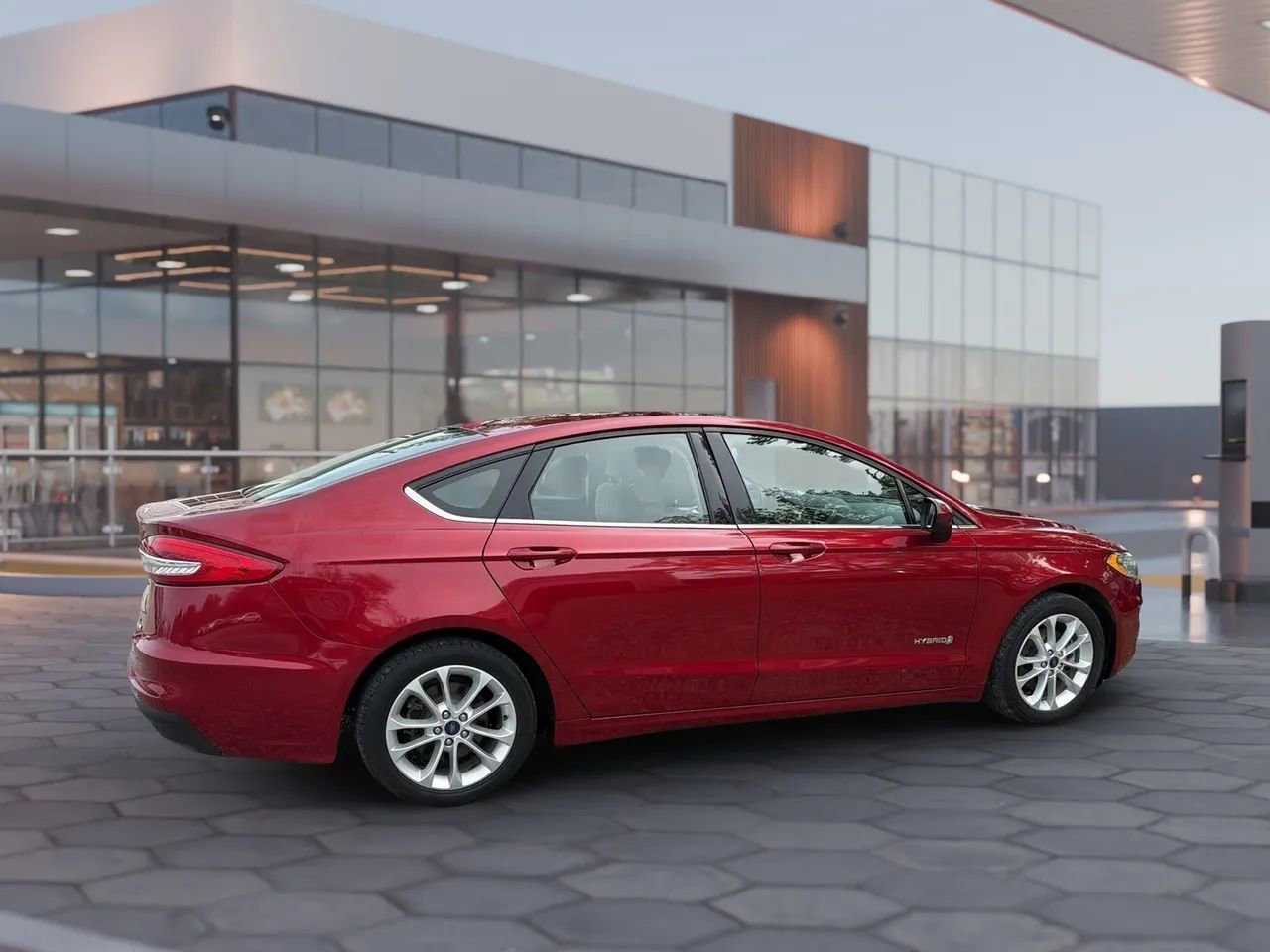 Used 2019 Ford Fusion SE image 14