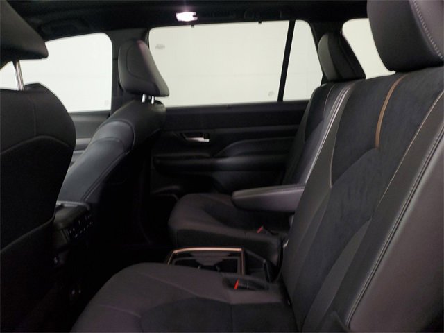 Used 2024 Toyota Grand Highlander AWD Hybrid image 12