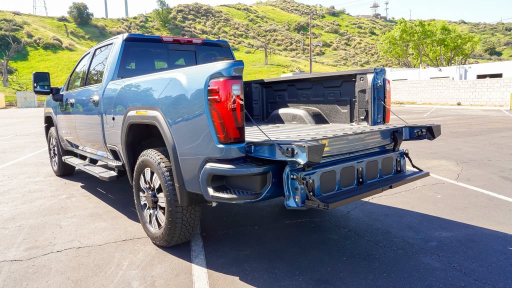 New 2026 GMC Sierra 2500 Denali w/ Denali Reserve Package AWD/4WD image 14