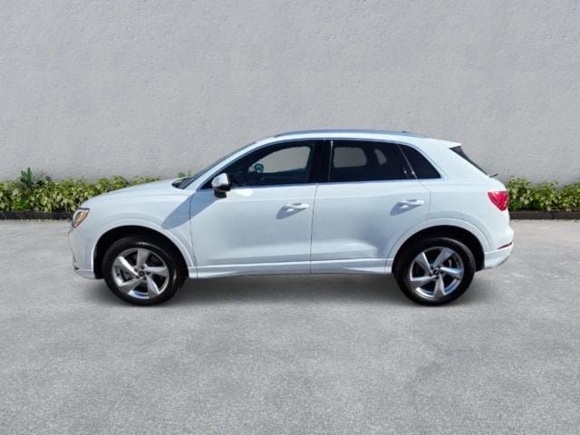 Used 2021 Audi Q3 2.0T Premium w/ Convenience Package image 9