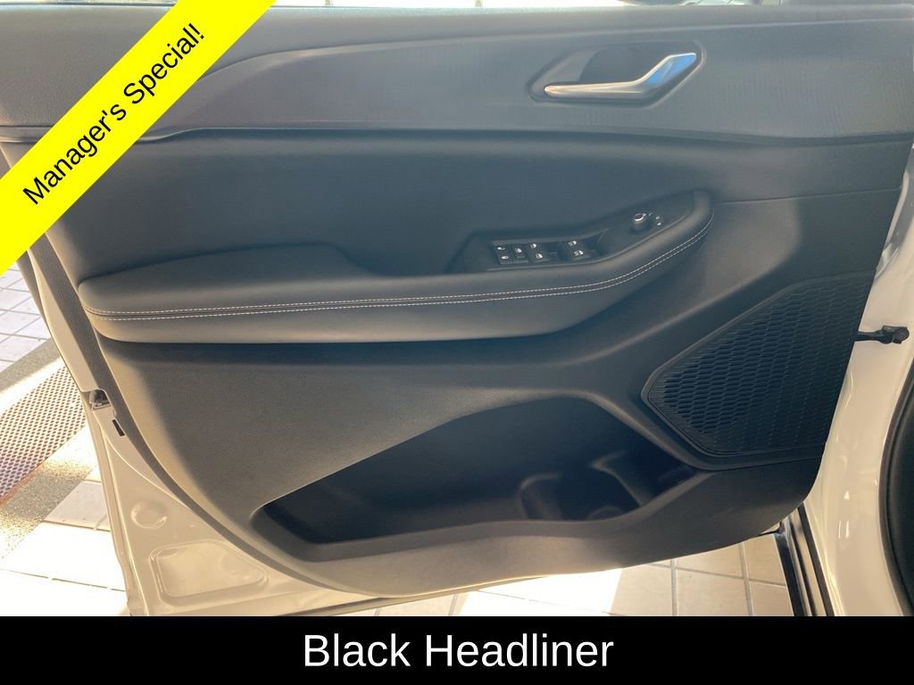 Used 2024 Jeep Grand Cherokee Altitude image 9