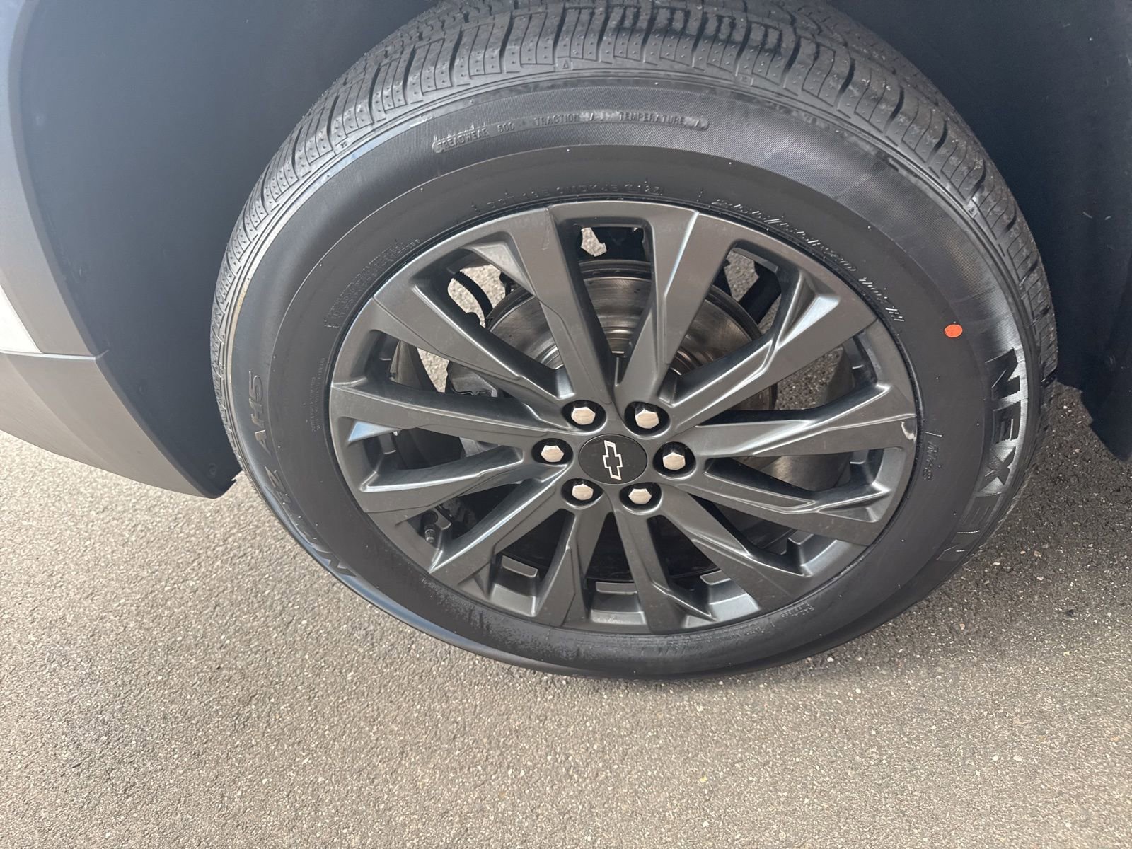 Used 2023 Chevrolet Traverse RS image 13