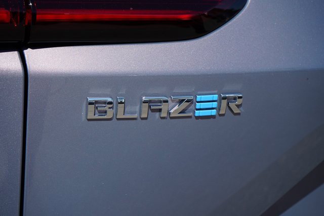 New 2026 Chevrolet Blazer EV LT image 13
