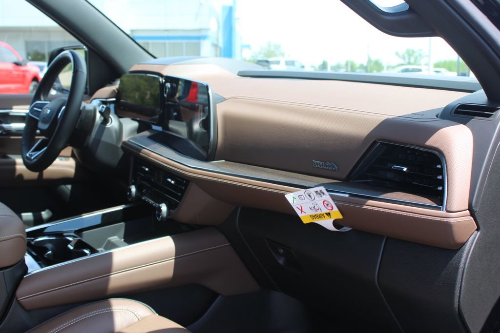 New 2026 Chevrolet Tahoe High Country AWD/4WD image 32