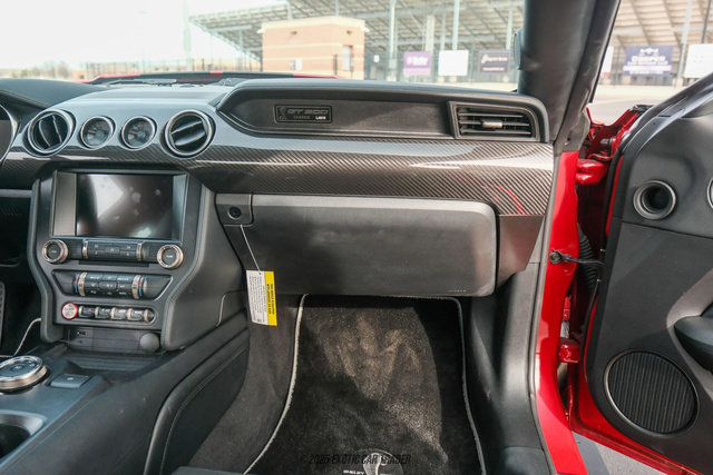 Used 2020 Ford Mustang Shelby GT500 w/ Carbon Fiber Track Pack image 27