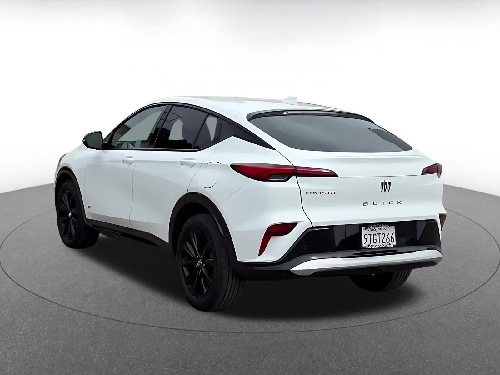 Used 2025 Buick Envista Sport Touring image 11