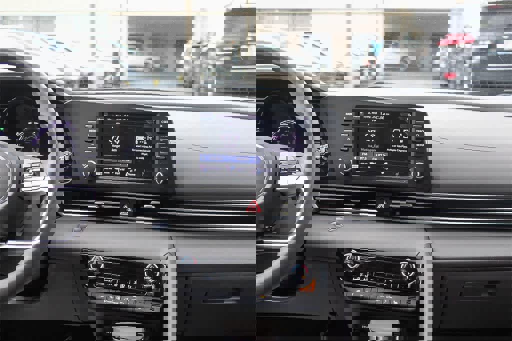 Used 2023 Hyundai Elantra Blue w/ Cargo Package image 14