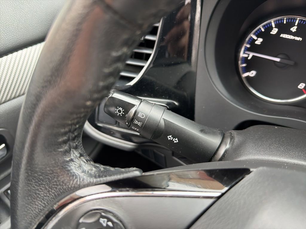 Used 2017 Mitsubishi Outlander ES image 26