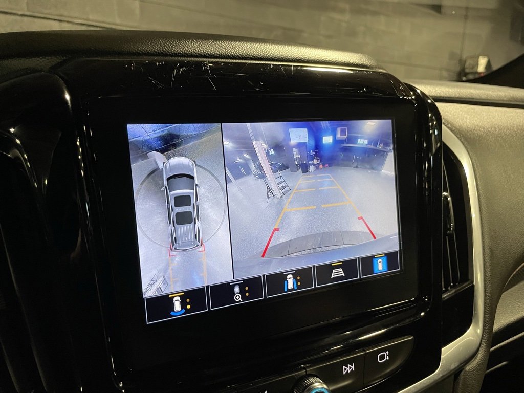 Used 2023 Chevrolet Traverse RS image 47