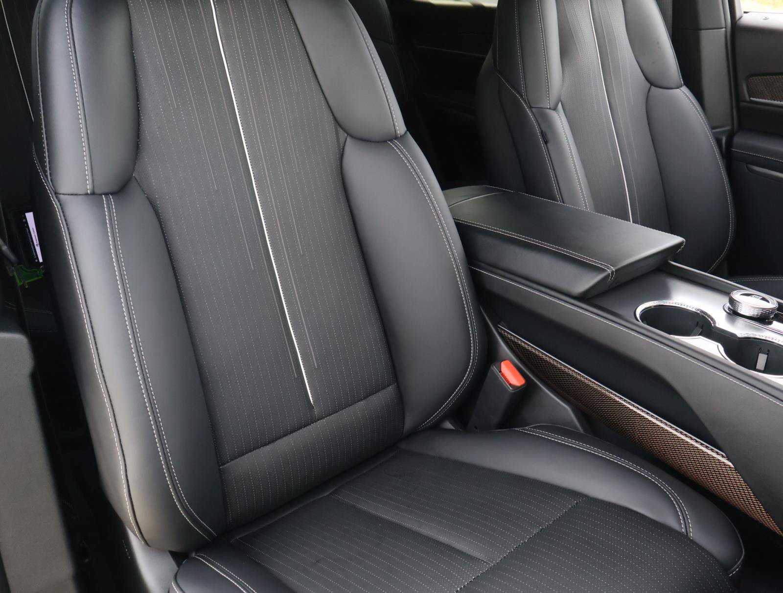 Certified 2027 Cadillac Vistiq Luxury AWD/4WD image 24