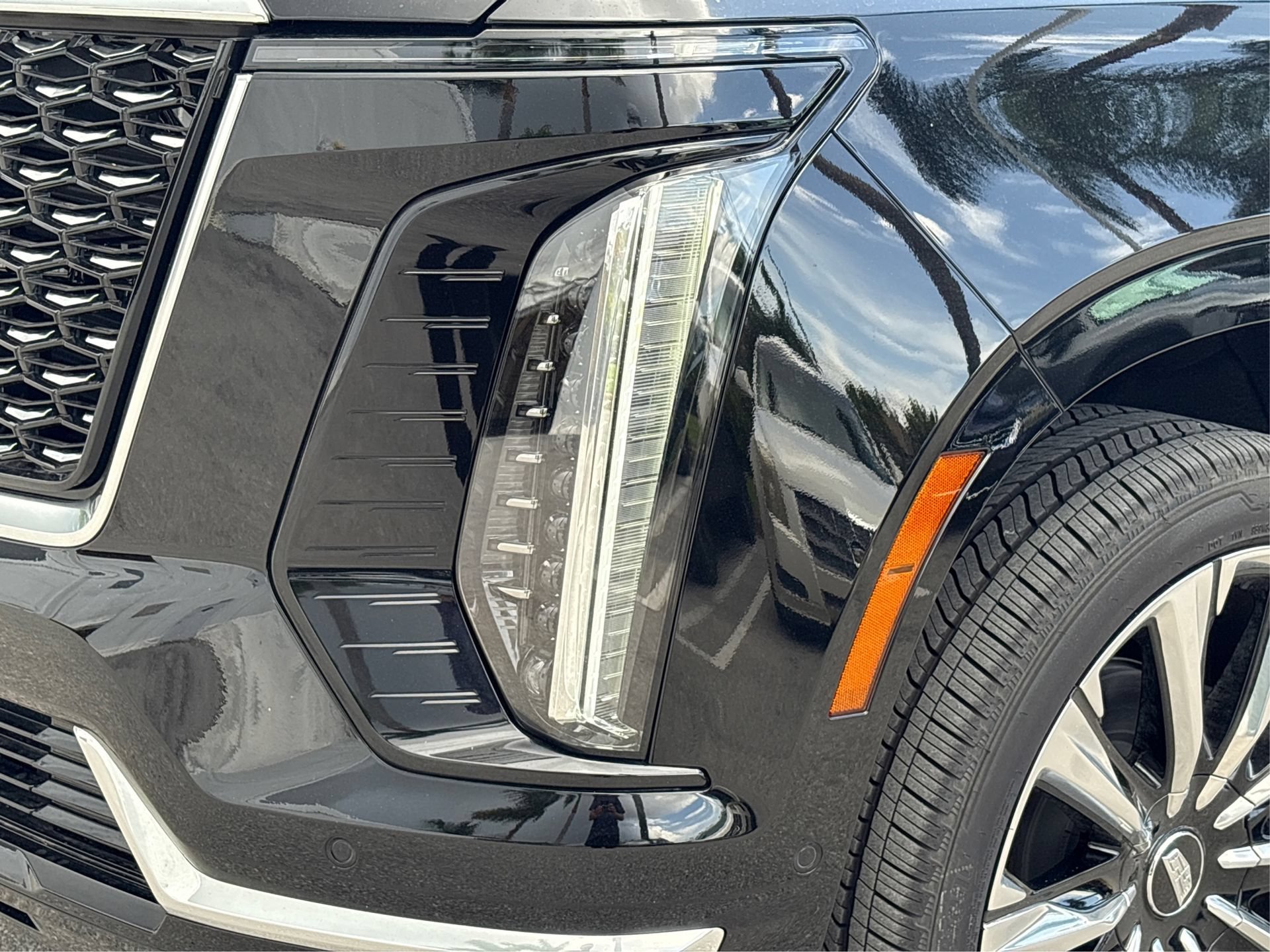 New 2026 Cadillac Escalade ESV Luxury w/ Touring Package AWD/4WD image 14