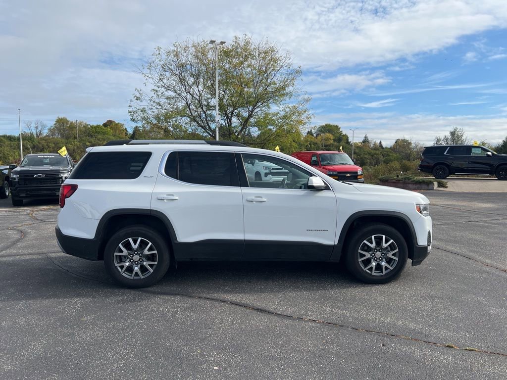 Used 2023 GMC Acadia SLT image 3