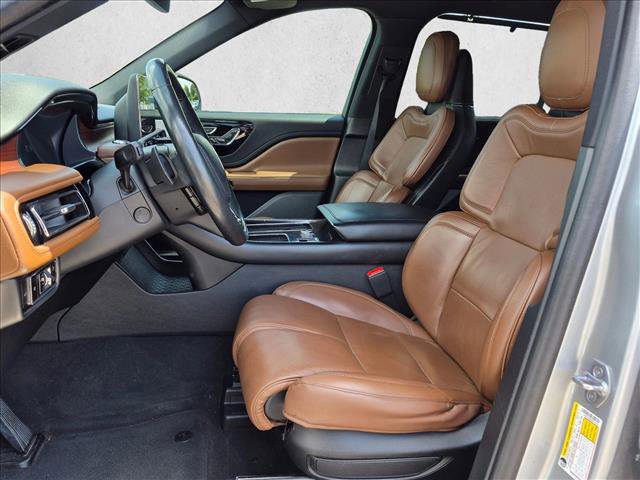 Used 2023 Lincoln Aviator Reserve w/ Equipment Group 201A AWD/4WD image 16