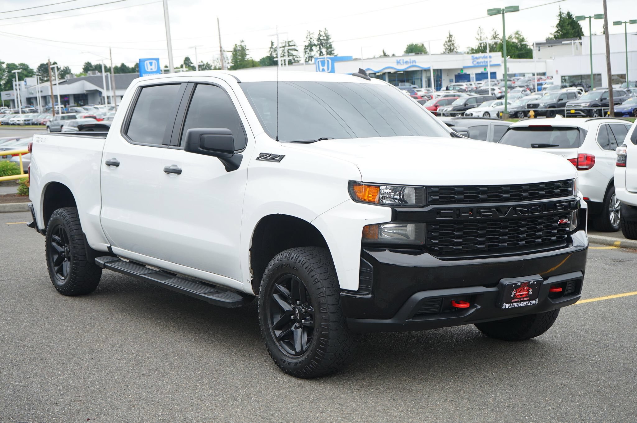Used 2019 Chevrolet Silverado 1500 Custom Trail Boss w/ Custom Convenience Package AWD/4WD image 7