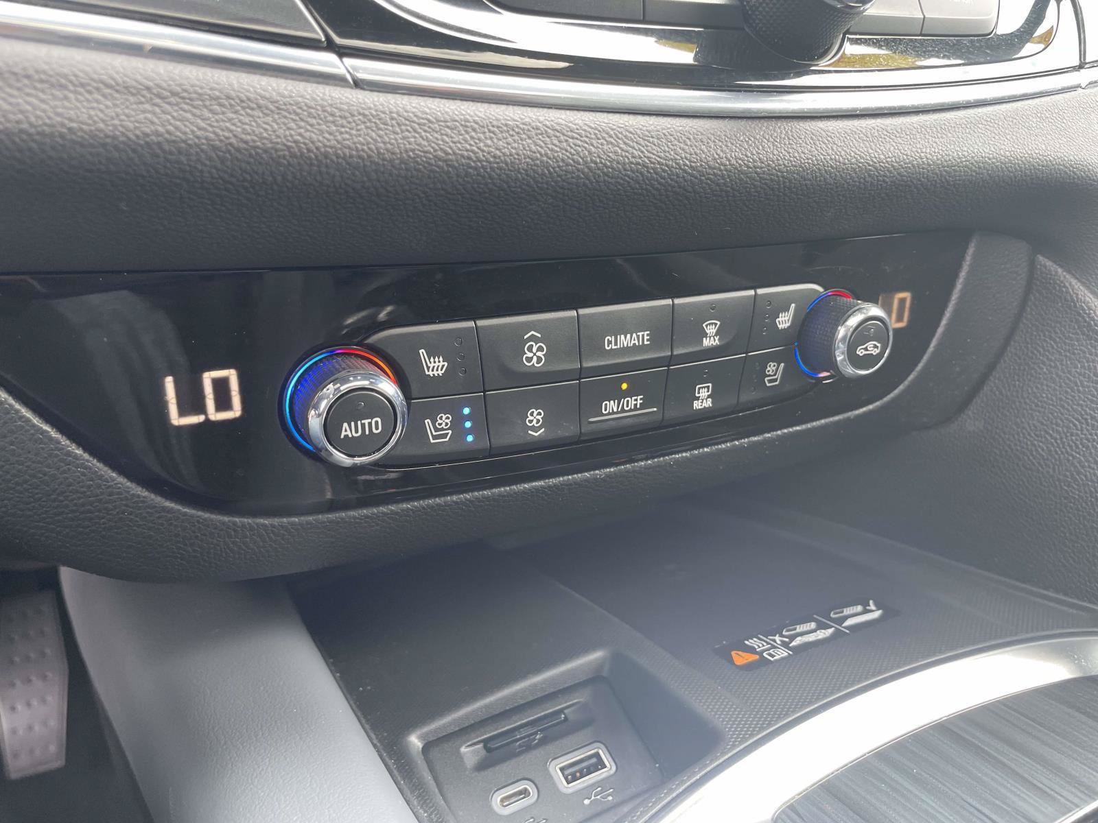 Used 2023 Buick Enclave Premium w/ Experience Buick Package FWD image 11