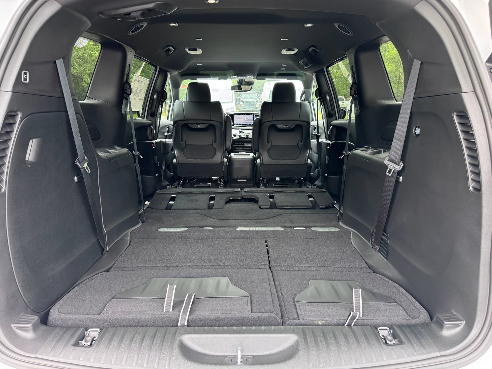 New 2025 Chrysler Pacifica Select AWD/4WD image 24